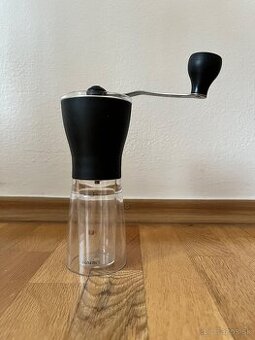 Predám ručný mlynček na kávu Hario