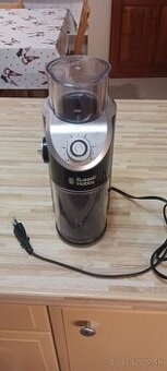 Mlynček na kávu.