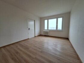 Predám veľký 2 izbový byt s balkónom v Tornali - 1