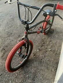 Bicykel BMX