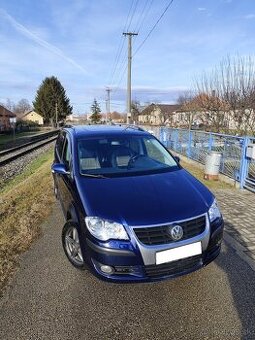VW Touran Cross 2.0 automat NOVÁ STK