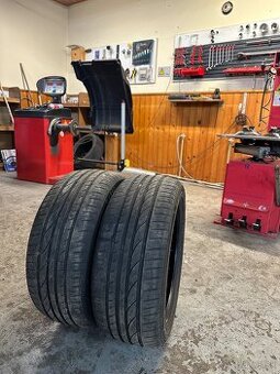 215/45 R16
