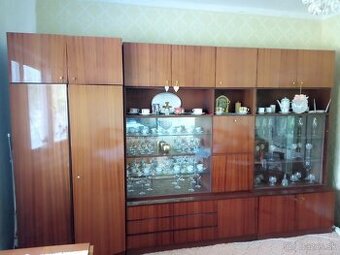 Retro obyvacia stena