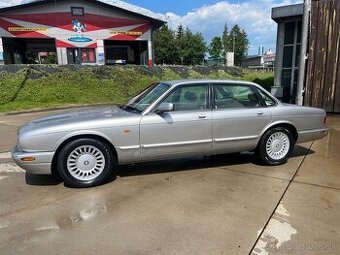 JAGUAR XJ 3.2 V8 Executive 1998 Benzín 174kw A/T - 1