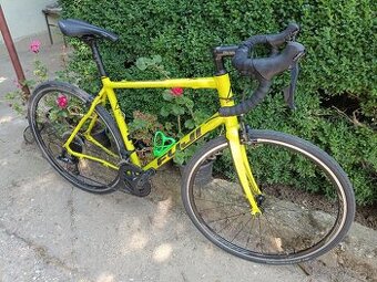 Ako novy cestný bicykel Fuji Sportif 2.1