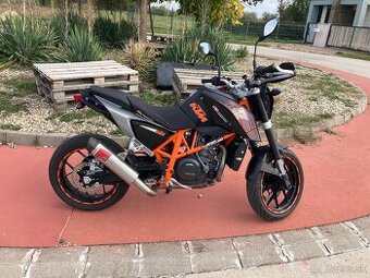 KTM Duke 690 - 1
