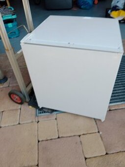 Predam malu chladnicku. - 1