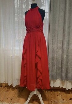 Červené dlhé šaty