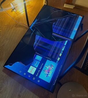 Mechanicky poškodený televízor Hisense