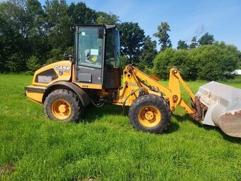 Kolový nakladač Case 321E atlas ar JCB cat