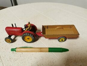 ZLAVA Dinky toys traktor Massey Harris