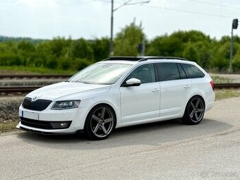 Škoda Octavia combi 1.8tsi 132kw DSG 4x4, panorama, webasto