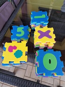 Penové puzzle abeceda