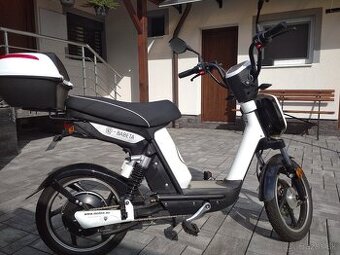 Elektroskúter E- babeta Racceway + náhradná PB batéria