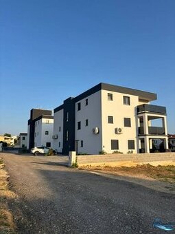 Privlaka - apartmán v novostavbe len 80m od mora