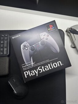 PS5 - Limitovaný ovládač Edge - 30th Anniversary edition