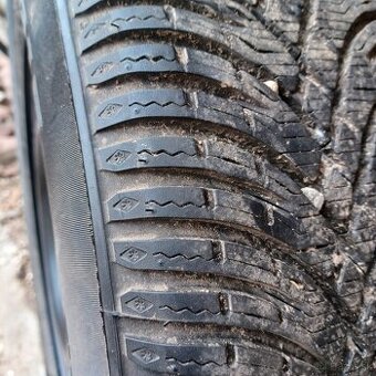 Zimne pneu 195/65 R15