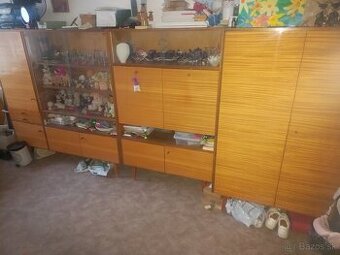 Retro obyvacia stena