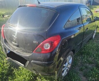 Rozpredám opel corsa D 1.3 cdti 66kw 2008