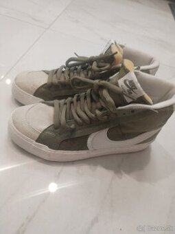 Tenisky Nike Blazer Mid