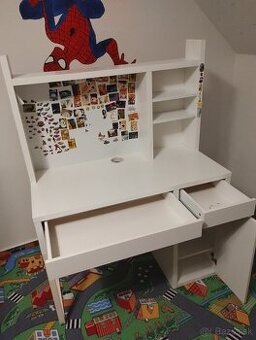 Písací stôl ikea