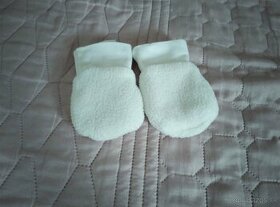 Zateplené rukavice pre novorodenca