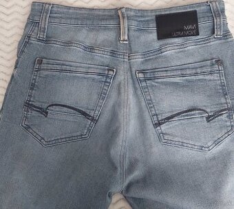 Predám pánske rifle „MAVI JEANS“ na výšku postavy do 170 cm