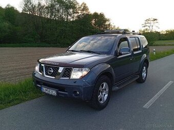 Predám Nissan patfinder 2,5 TDI 4x4