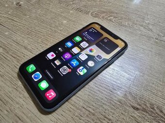 Iphone XR plnefunkcny ma len bezne znamky pouzivania telefon