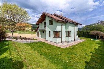 Dvojpodlažný rodinný dom, Sokoľ