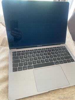 MacBook