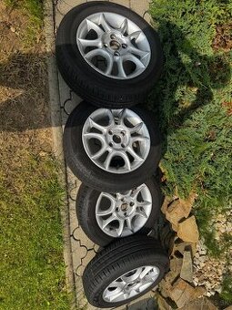 Pneumatiky s diskamy R14