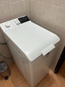Predám práčku Electrolux PerfectCare 600