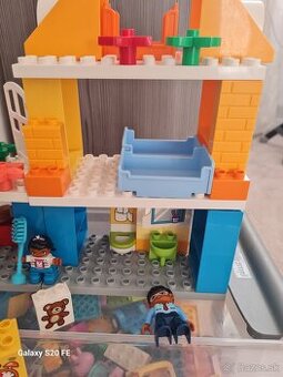 Lego duplo rodinný dom