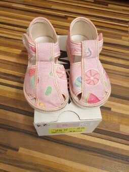 Dievčenské papučky Manik č. 25