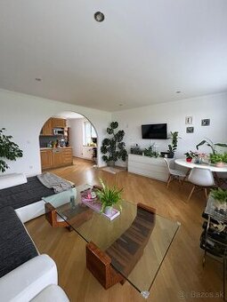 Prenájom 3 izbový byt Dúbrava