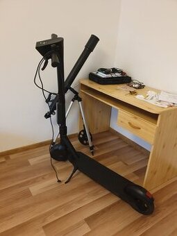 elektricka kolobezka Bird 350W