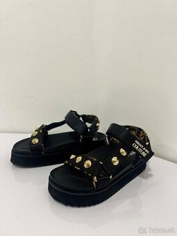 Nové dámske sandálky na platforme Versace Jeans Couture