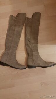 Kvalitne vysoke kožene čižmy zn. BRUGLIA v.38 a pol