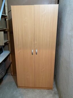 Šatníková skriňa