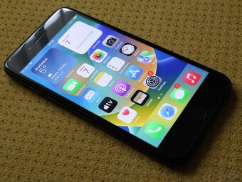 Apple iPhone SE 64GB Black (2020)