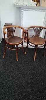 Thonet stoličky