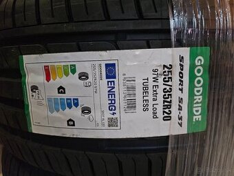 Nove letne gumy 255/35 R20
