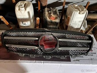 Predám originálnu masku Mercedes-Benz E trieda W213 AMG Line
