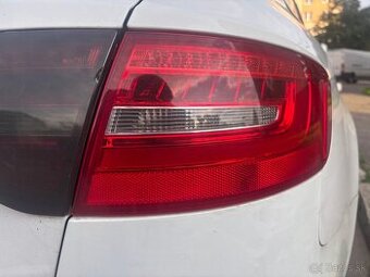 Kúpim a4b8 zadné lavé svetlo led