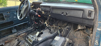 Lada Niva 1,7 štvorbodový vstrek - motor - diely
