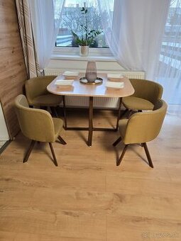 Jedálenský stôl a stoličky