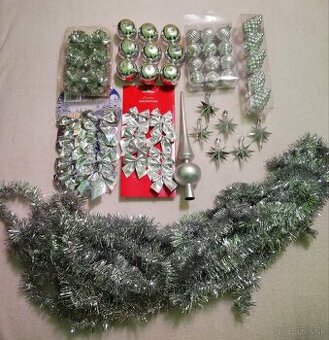 Strieborné vianočné ozdoby