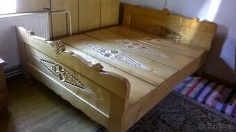 Vyrezavana postel
