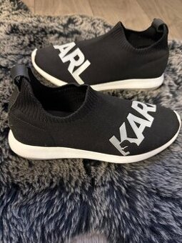 Dámske tenisky skoro ako nove č.39